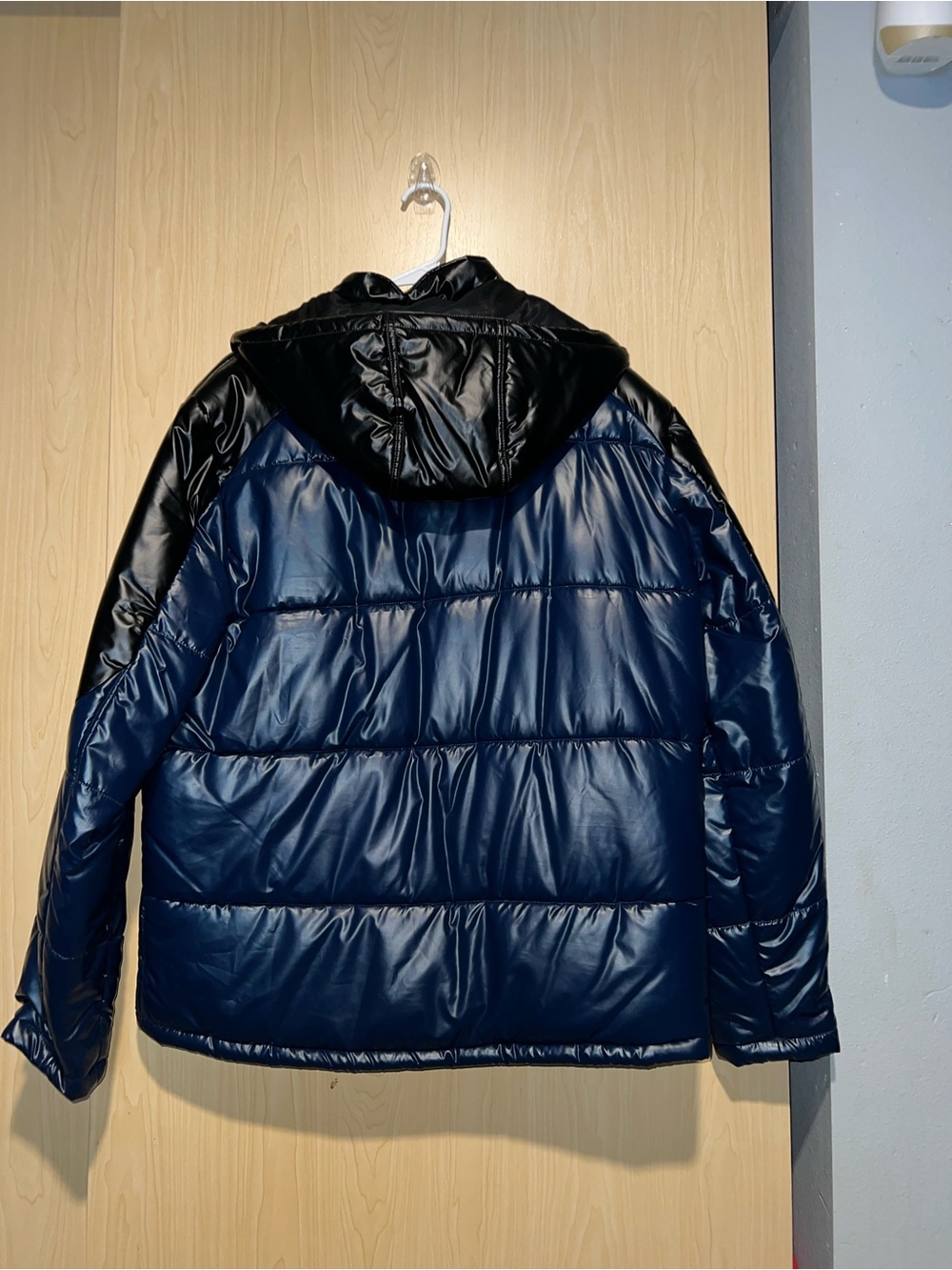 True Religion Navy and Black Quilted Puffer Jacket with Hood - Picture 2 of 13